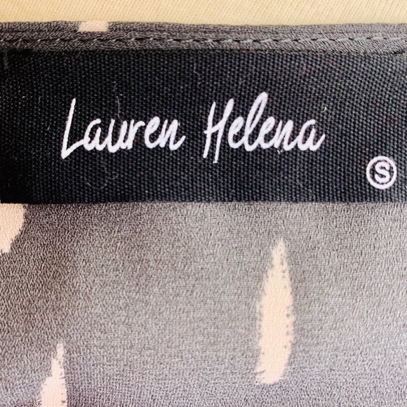 Lauren Helena Printed Double Bell Sleeve Top Sz S - Picture 8 of 8